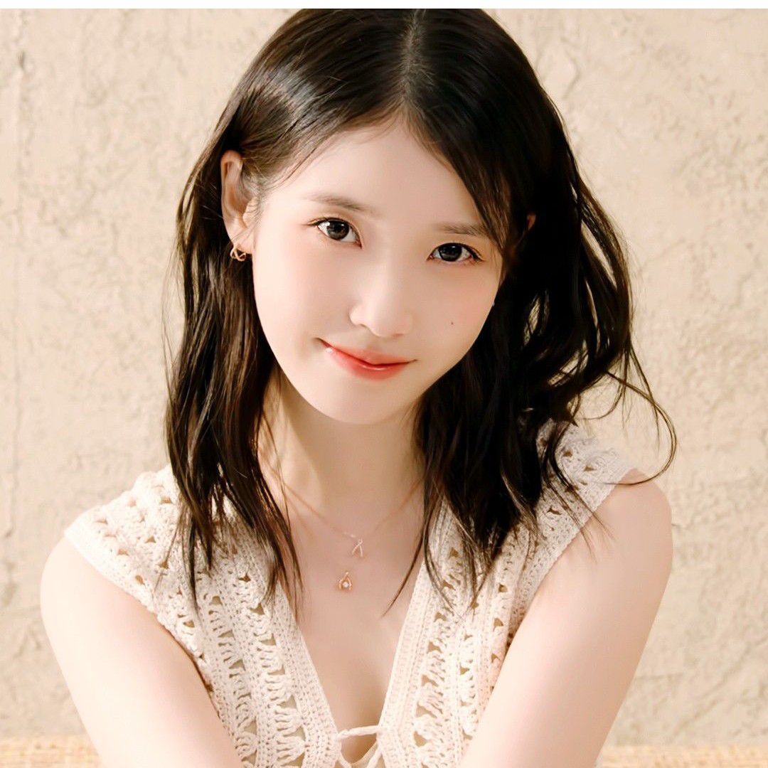 Recent activity shot of IU