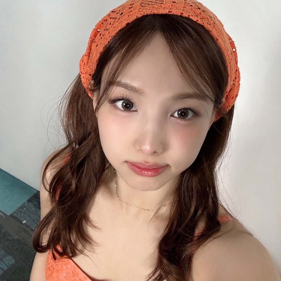 A moment captured by Nayeon (TWICE)'s fan