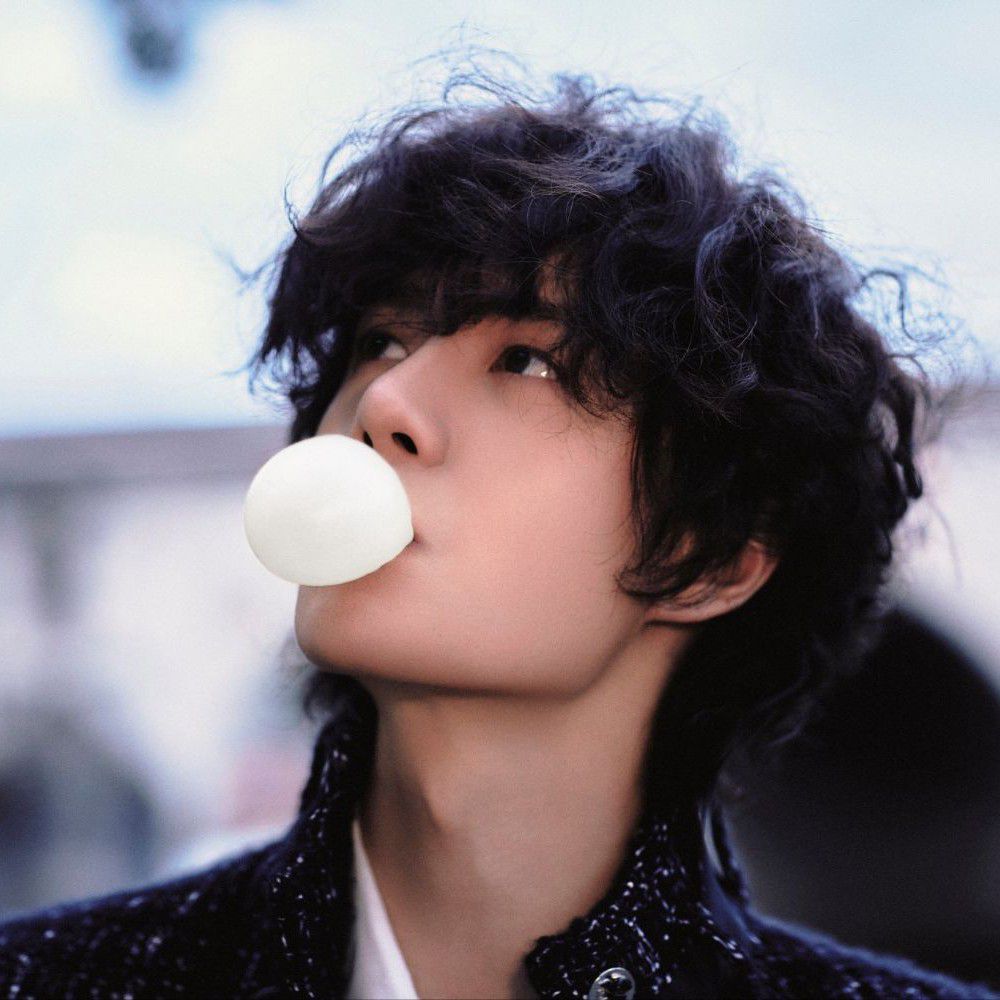 Behind-the-scenes cut of Wang Yibo