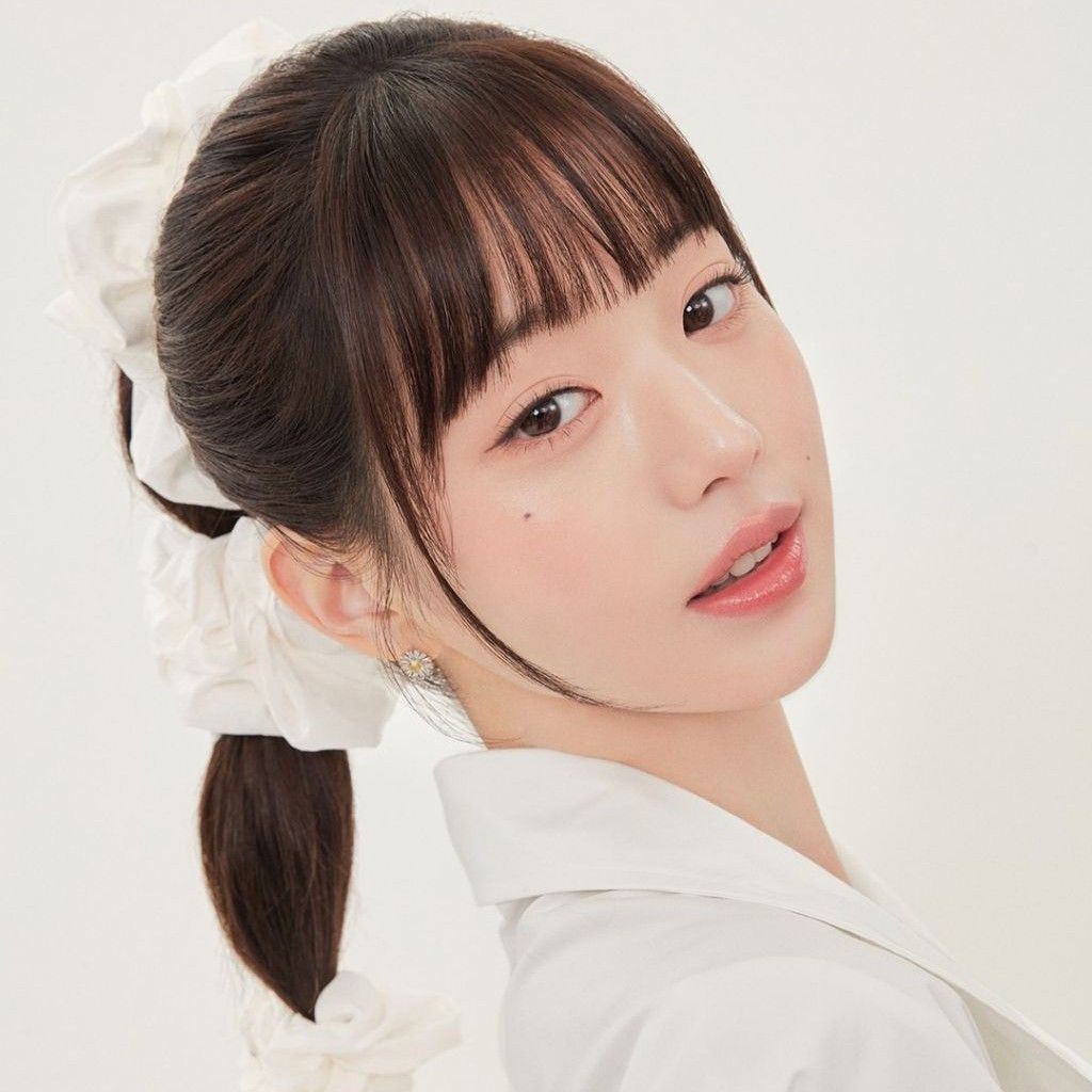 Recent activity shot of IZ*ONE