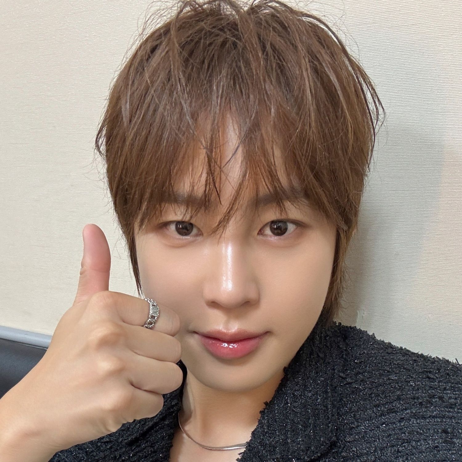 A moment captured by Ha Sungwoon's fan