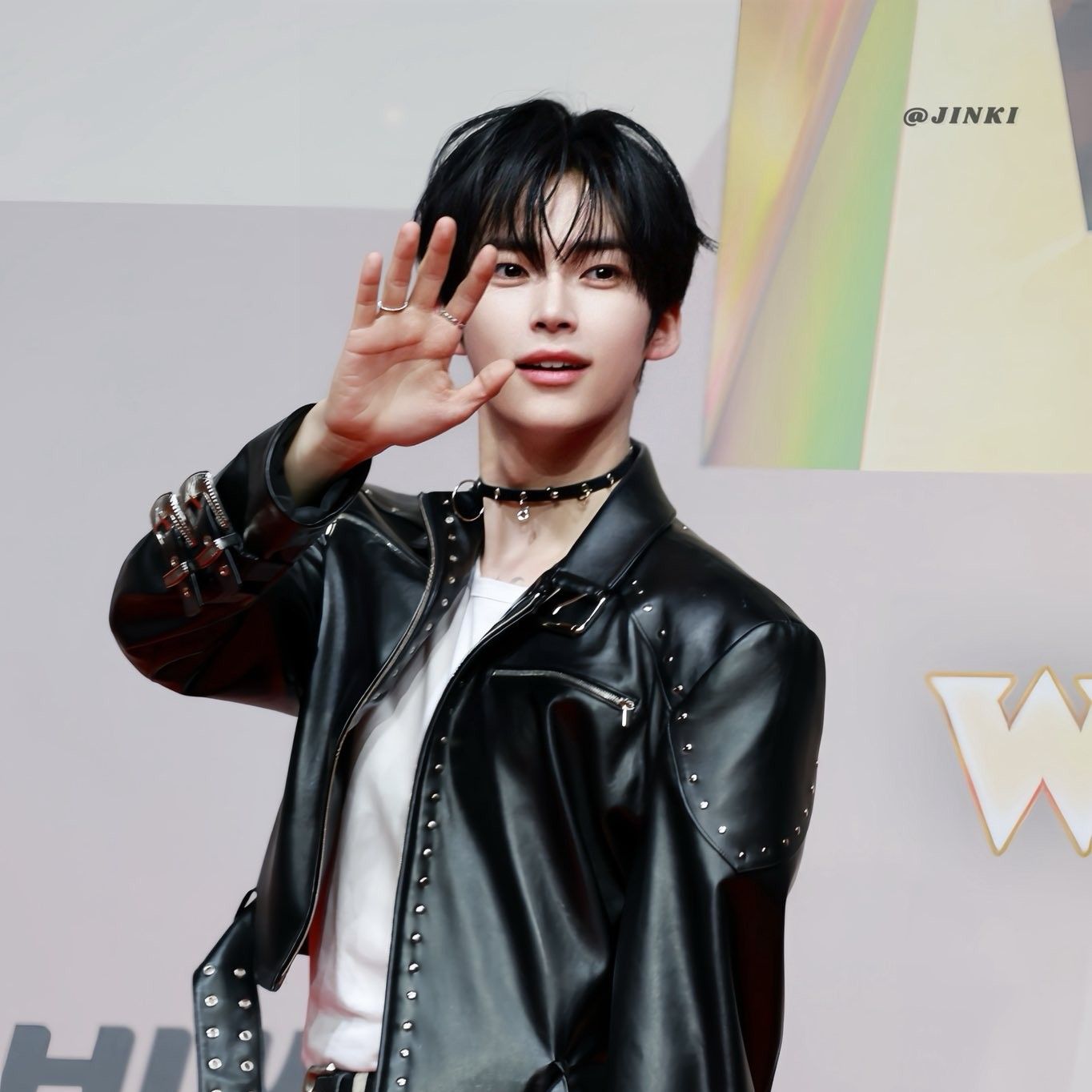 Recent activity shot of Sung Hanbin (ZEROBASEONE)