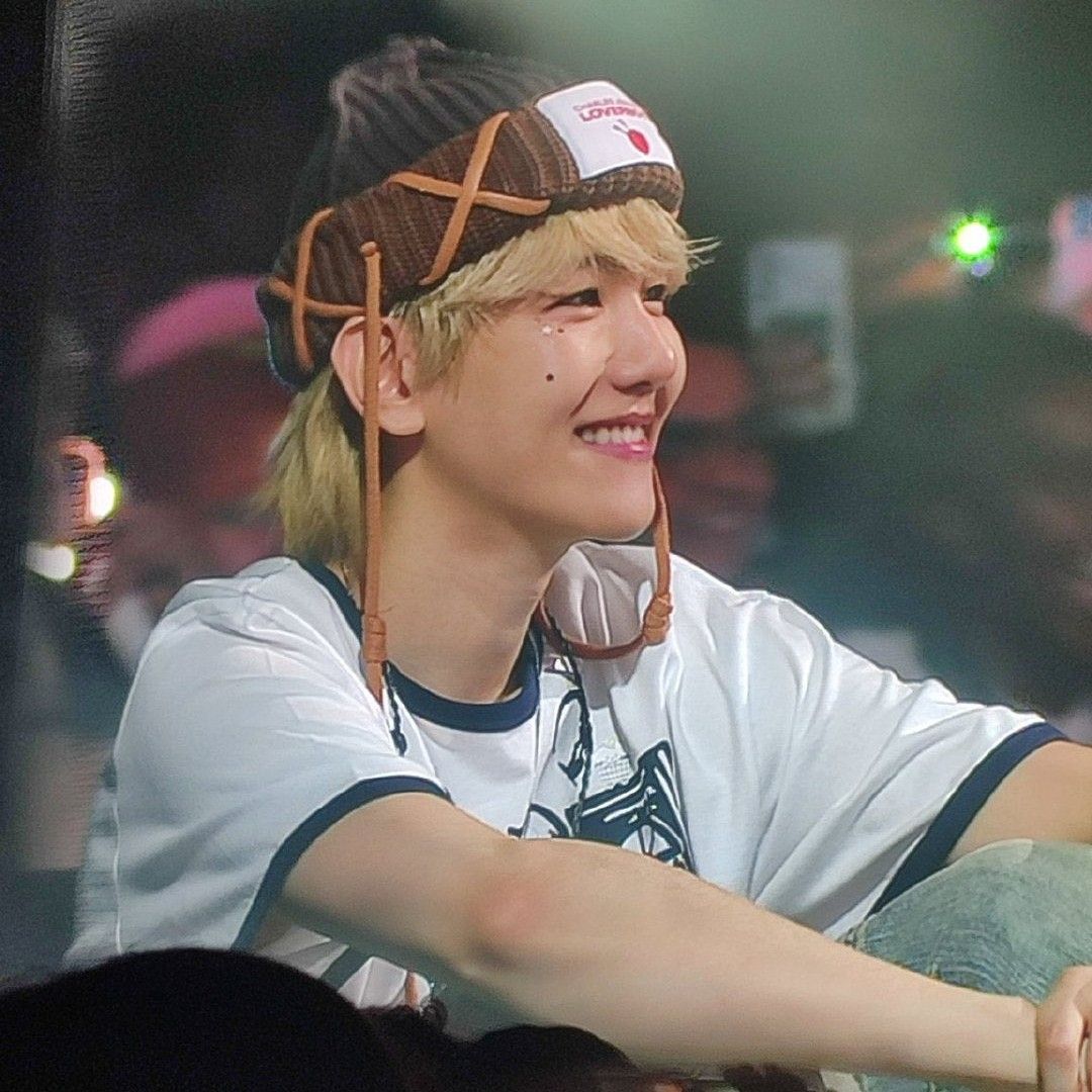 Behind-the-scenes cut of Baekhyun (EXO)