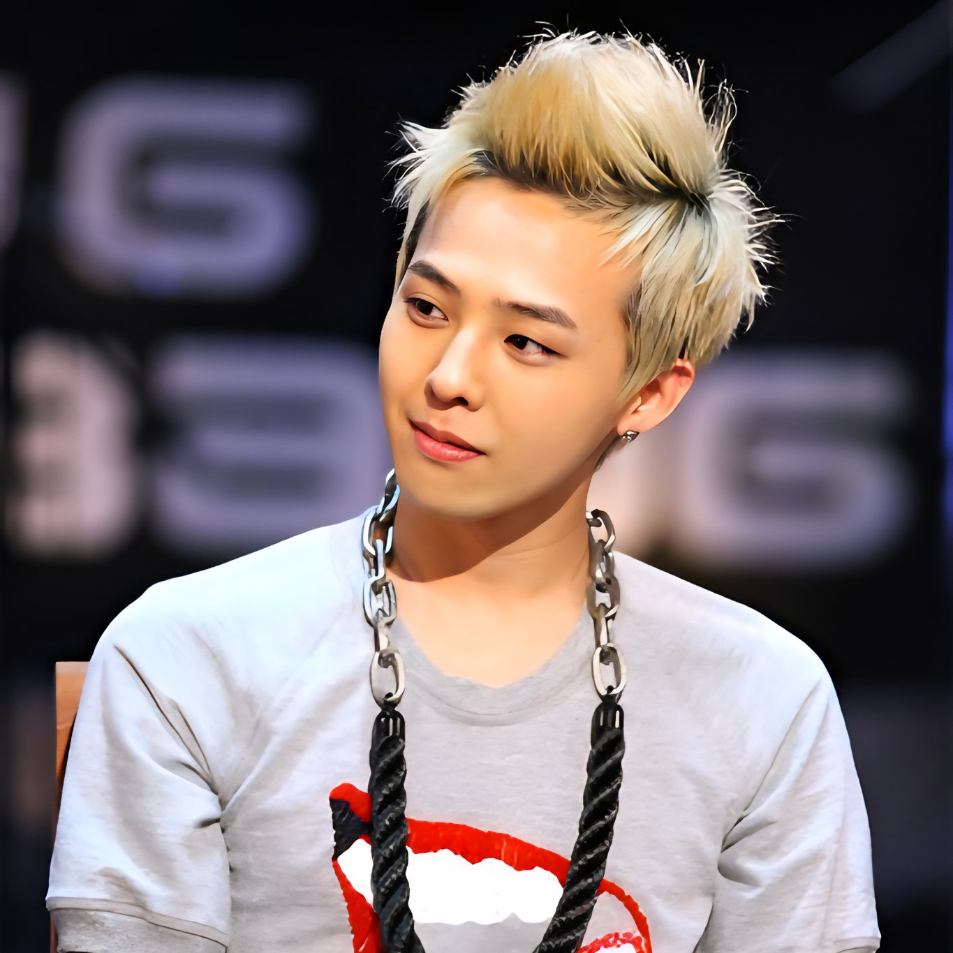 Momen yang diabadikan oleh penggemar G-DRAGON (BIGBANG)