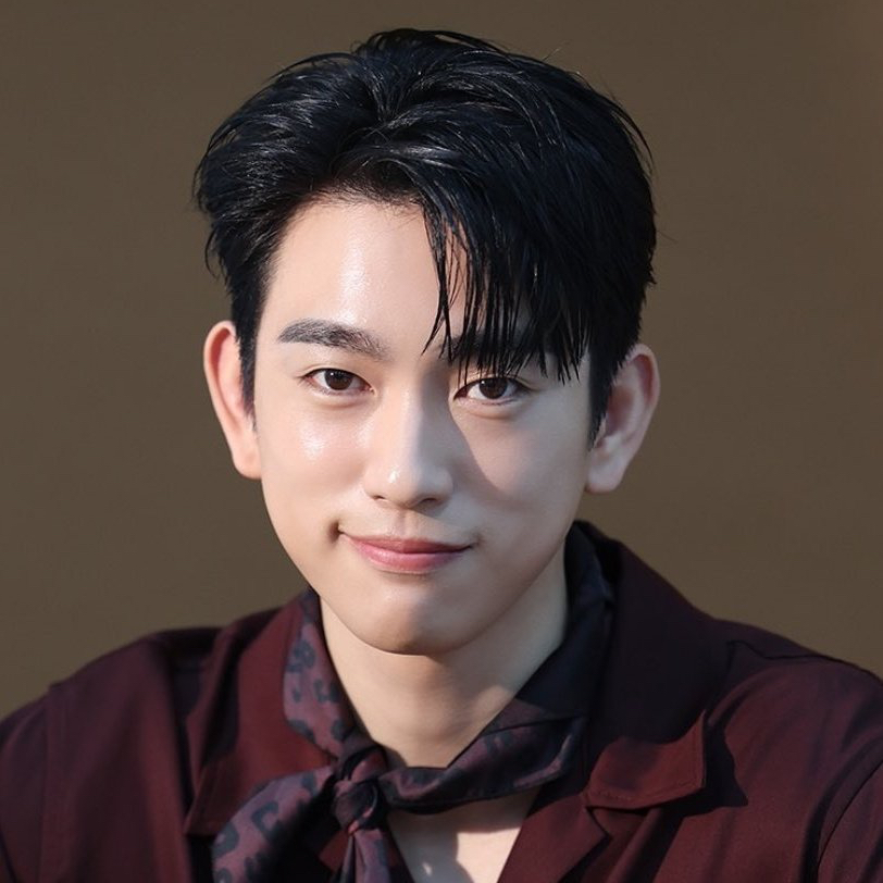 A moment captured by Jinyoung (GOT7)'s fan