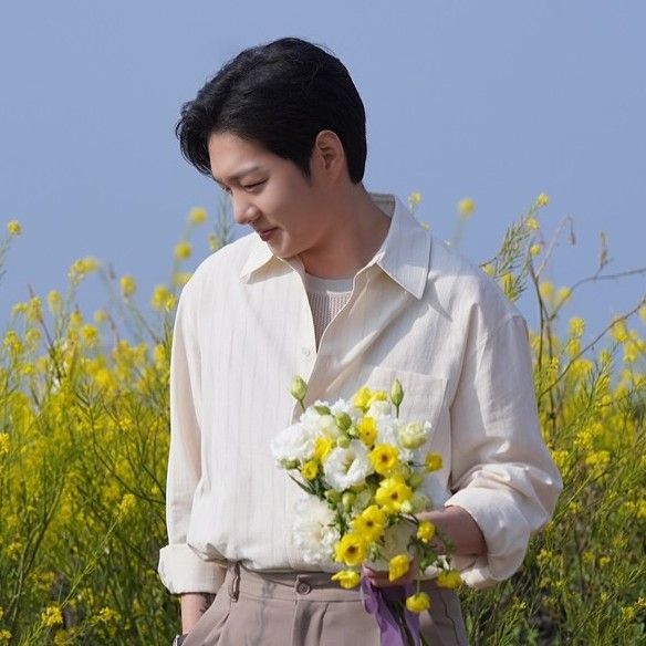 Latest photo of Lee Changsub (BTOB)