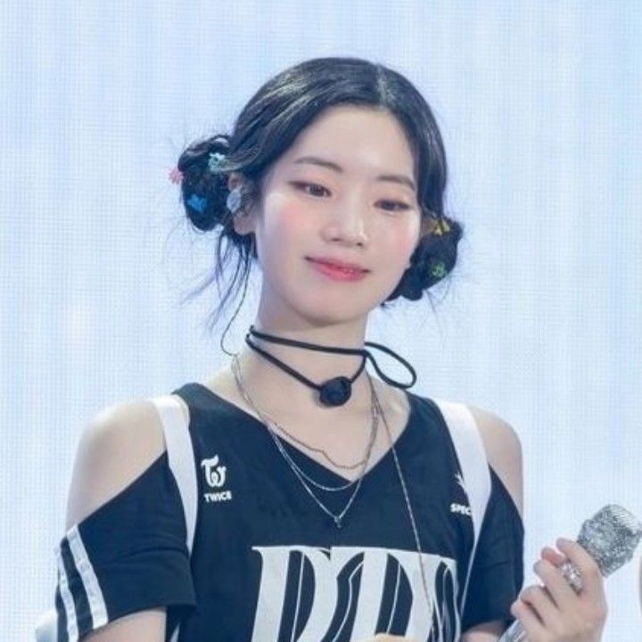Recent activity shot of Dahyun (TWICE)
