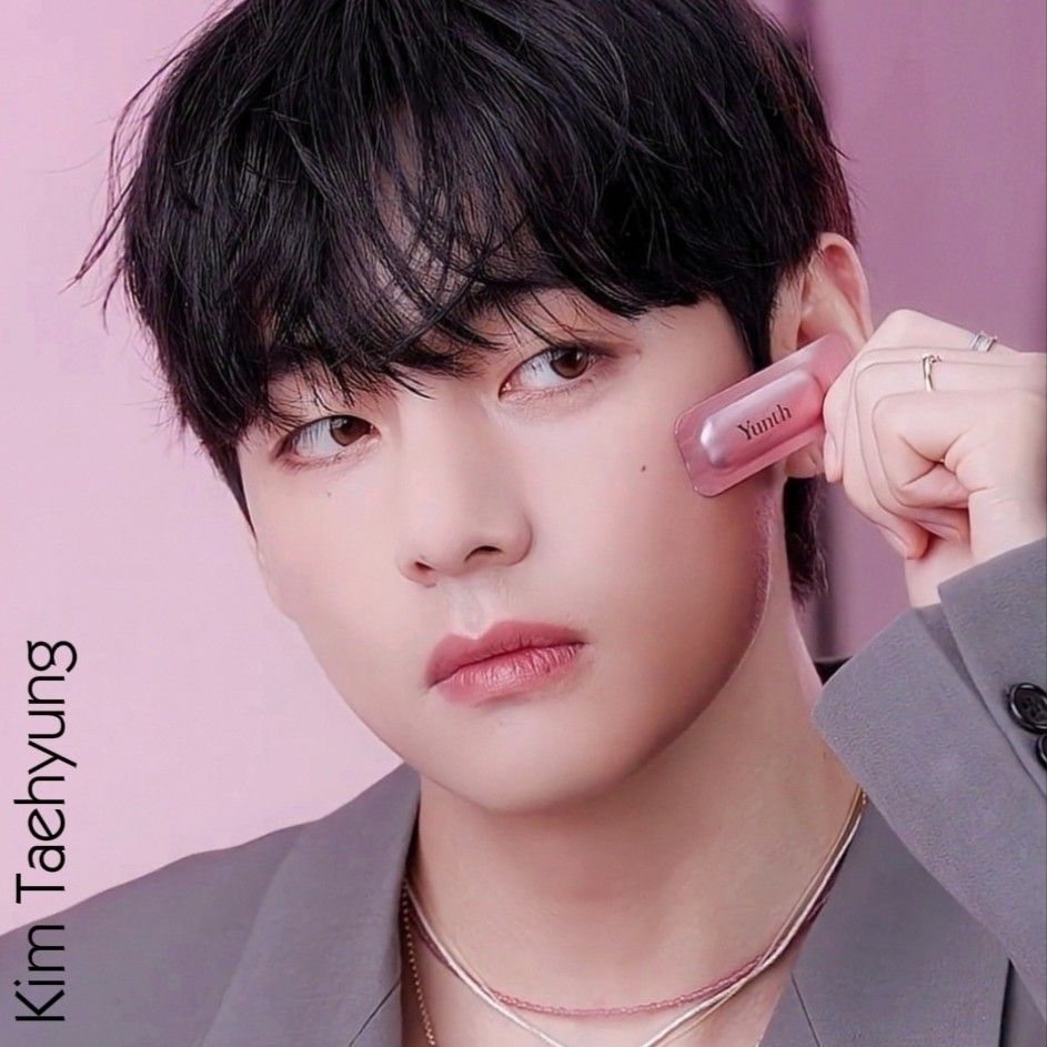 Foto aktivitas terbaru V (BTS)