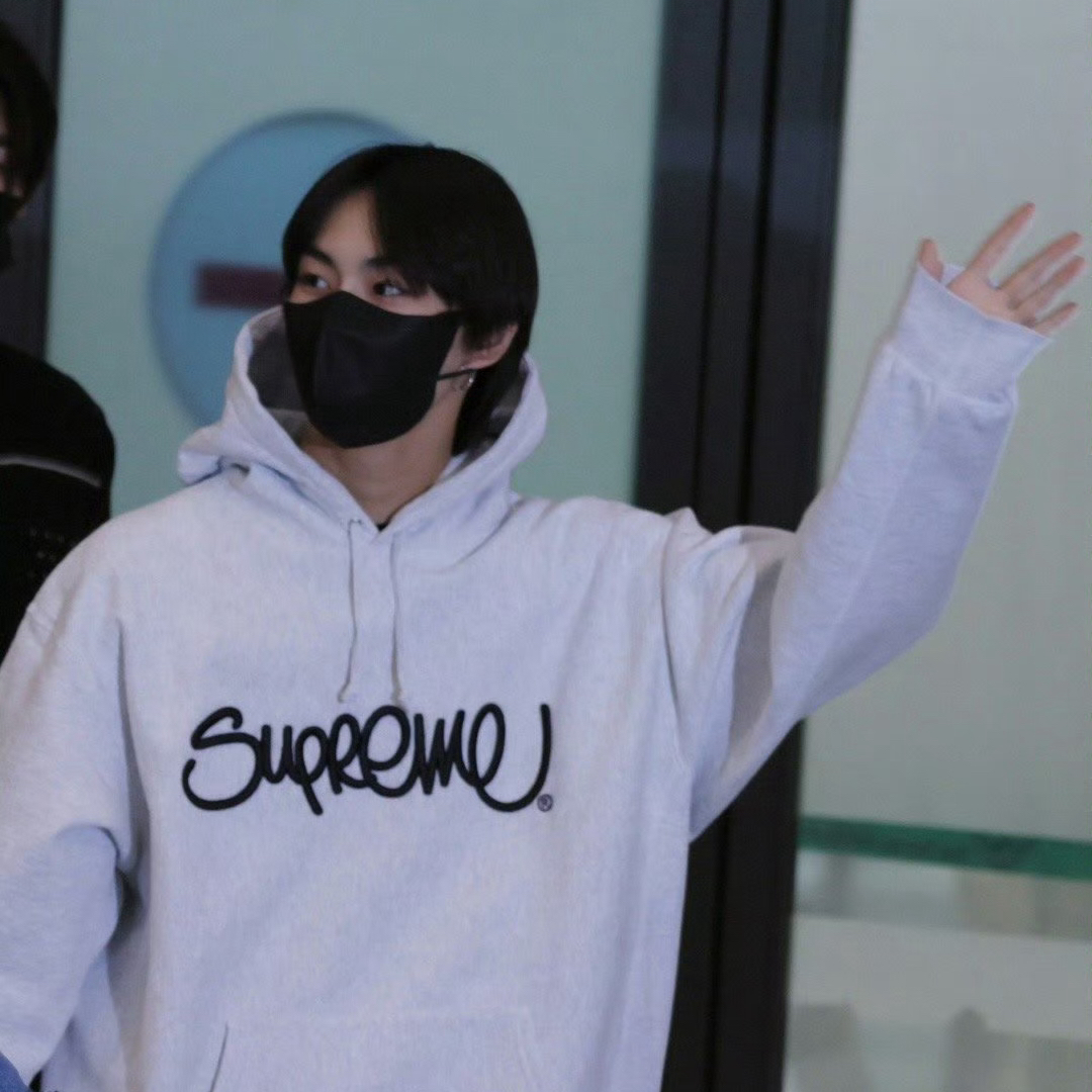Latest photo of Jungwon (ENHYPEN)