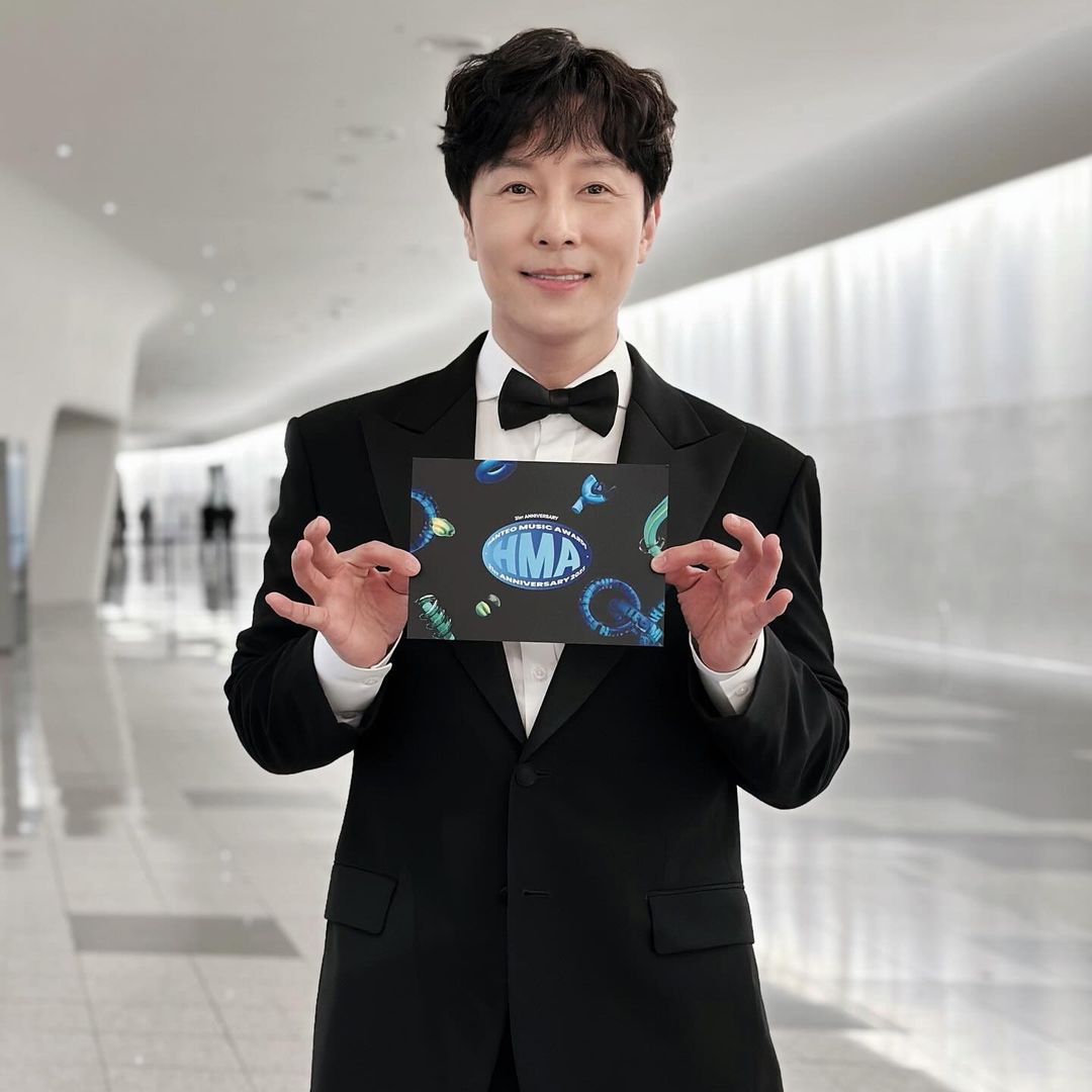 Behind-the-scenes cut of Kim Dongwan (SHINHWA)