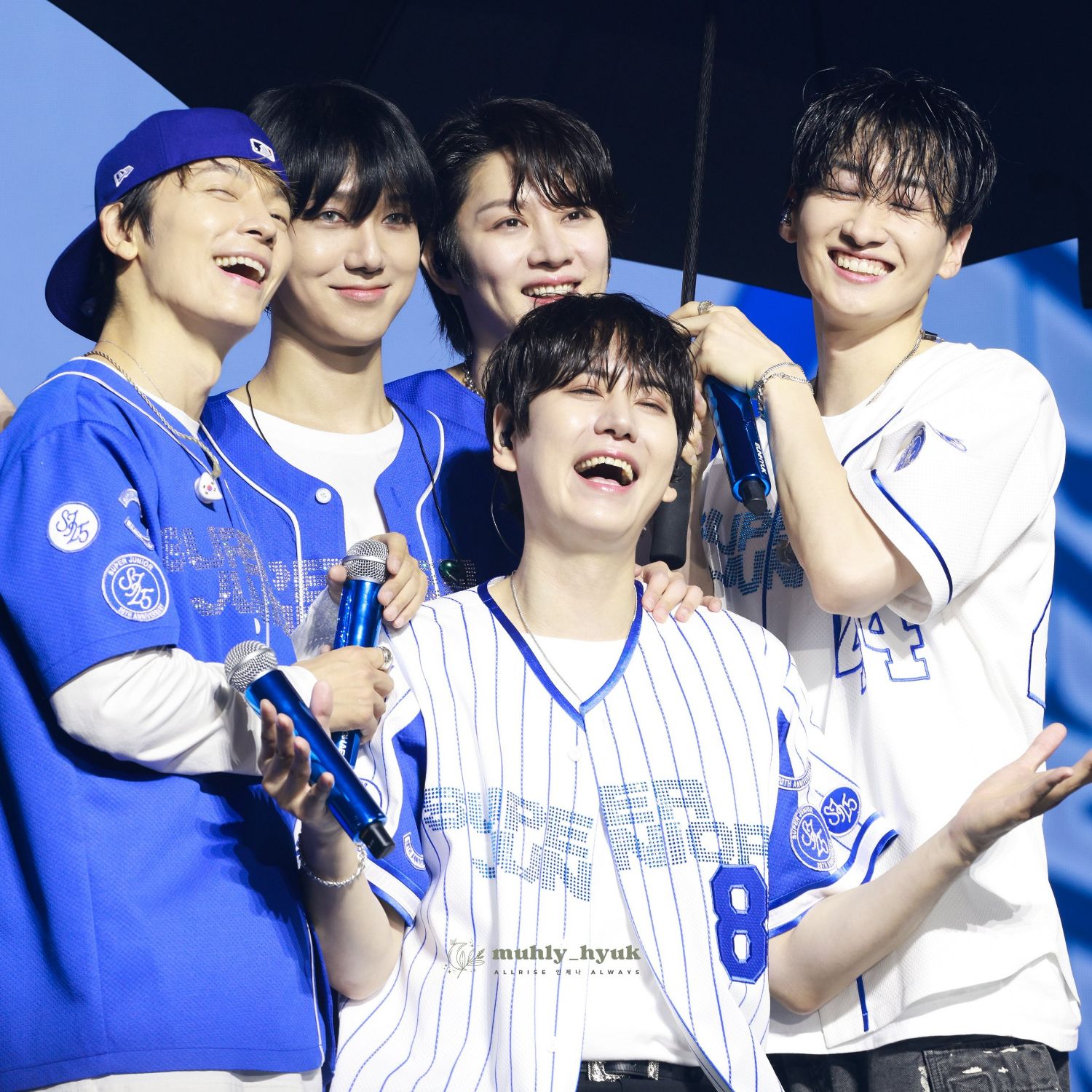 A moment captured by Super Junior's fan