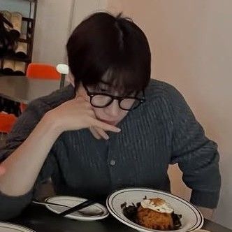 Recent activity shot of Han Seungwoo