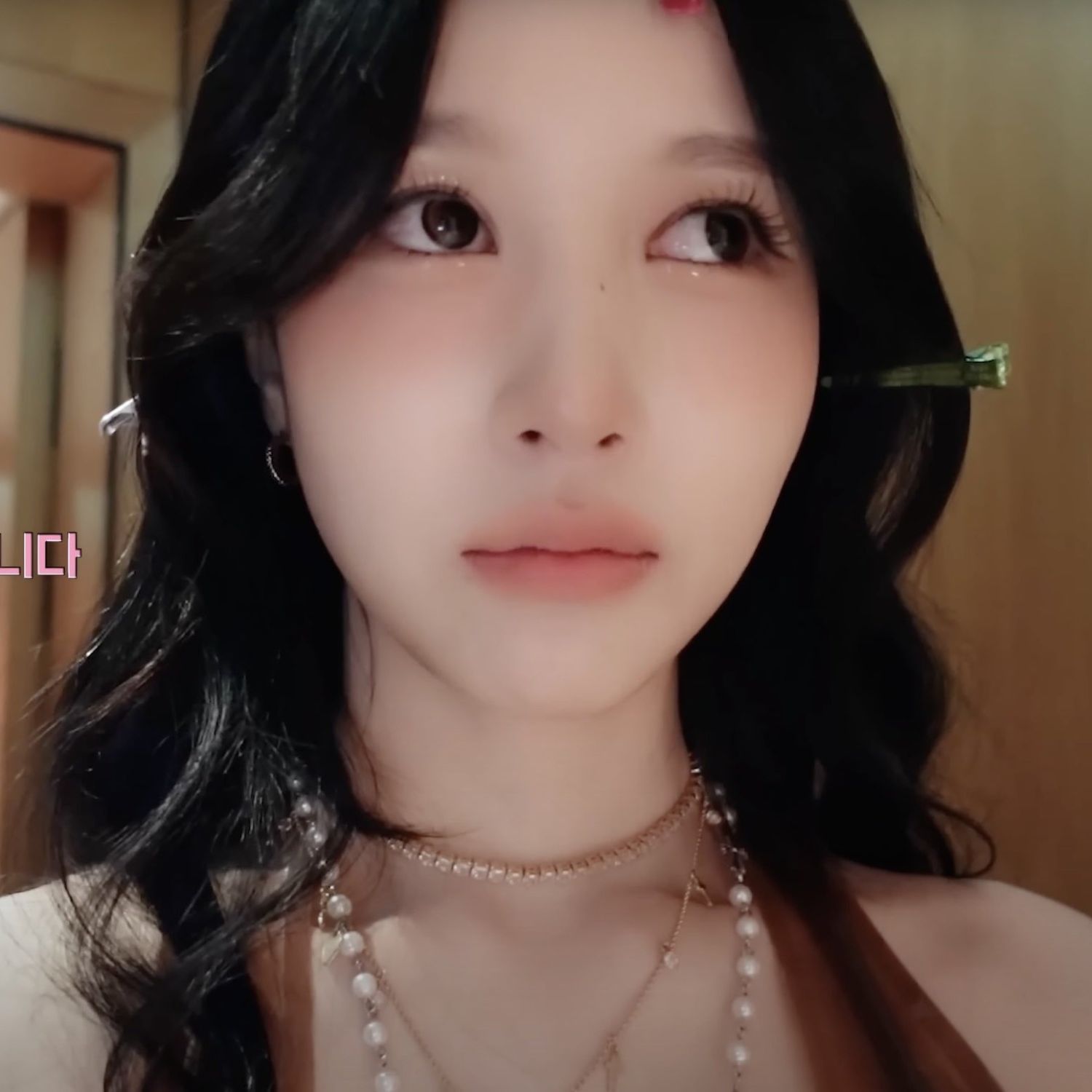 Momen yang diabadikan oleh penggemar Mina (TWICE)