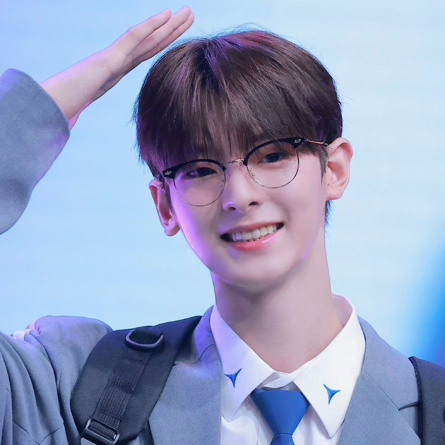 Latest photo of Kang Woojin