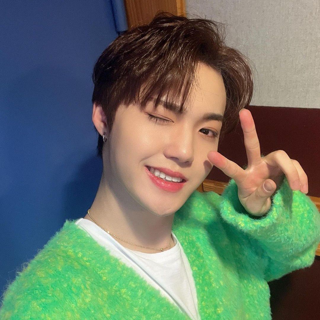 A moment captured by Doyoung (TREASURE)'s fan