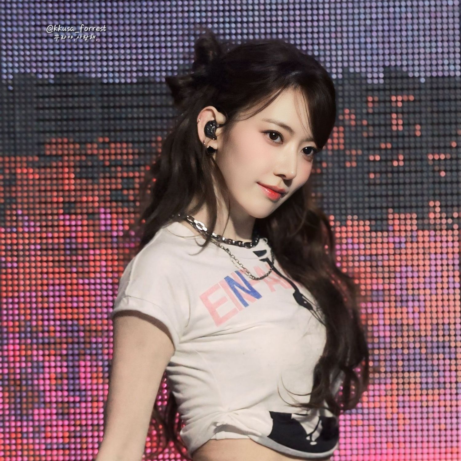 사쿠라 (르세라핌)의 최신 사진