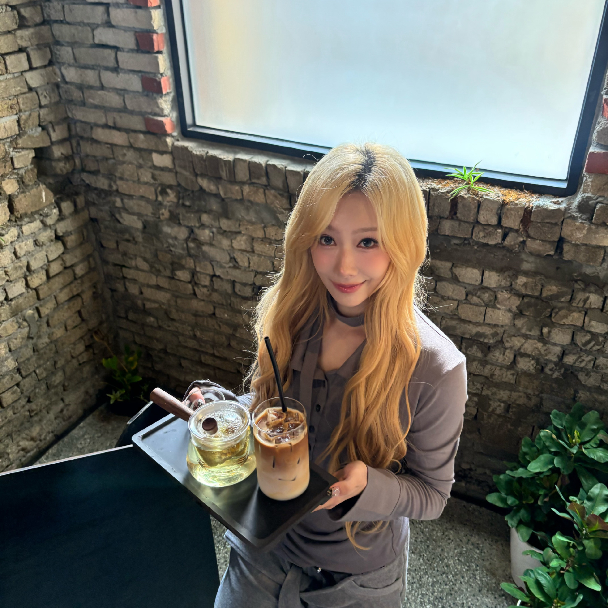 Momen yang diabadikan oleh penggemar DREAMCATCHER