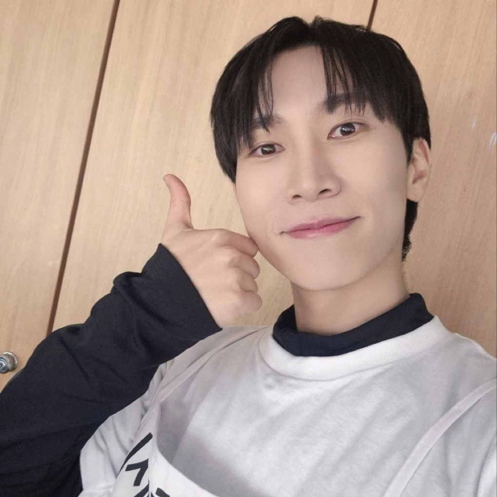 Recent activity shot of Seo Eunkwang (BTOB)