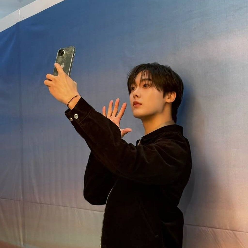 Behind-the-scenes cut of Sanha (ASTRO)