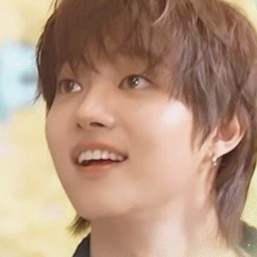 Recent activity shot of EJ (&TEAM)