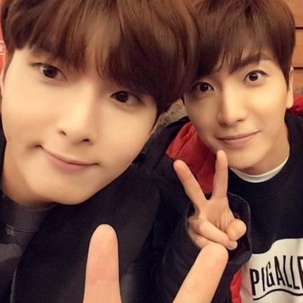 려욱 (슈퍼주니어)의 최신 사진