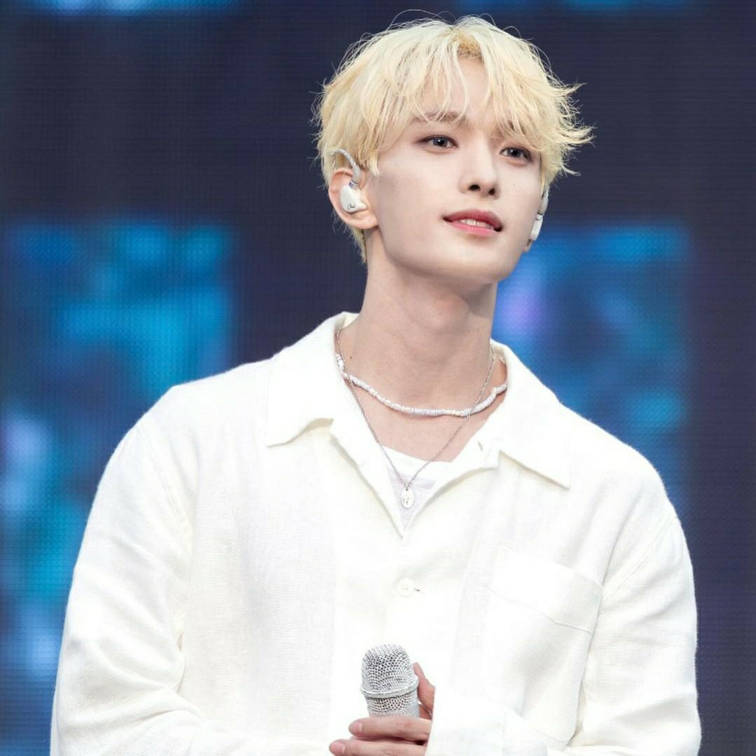 Latest photo of DK (SEVENTEEN)