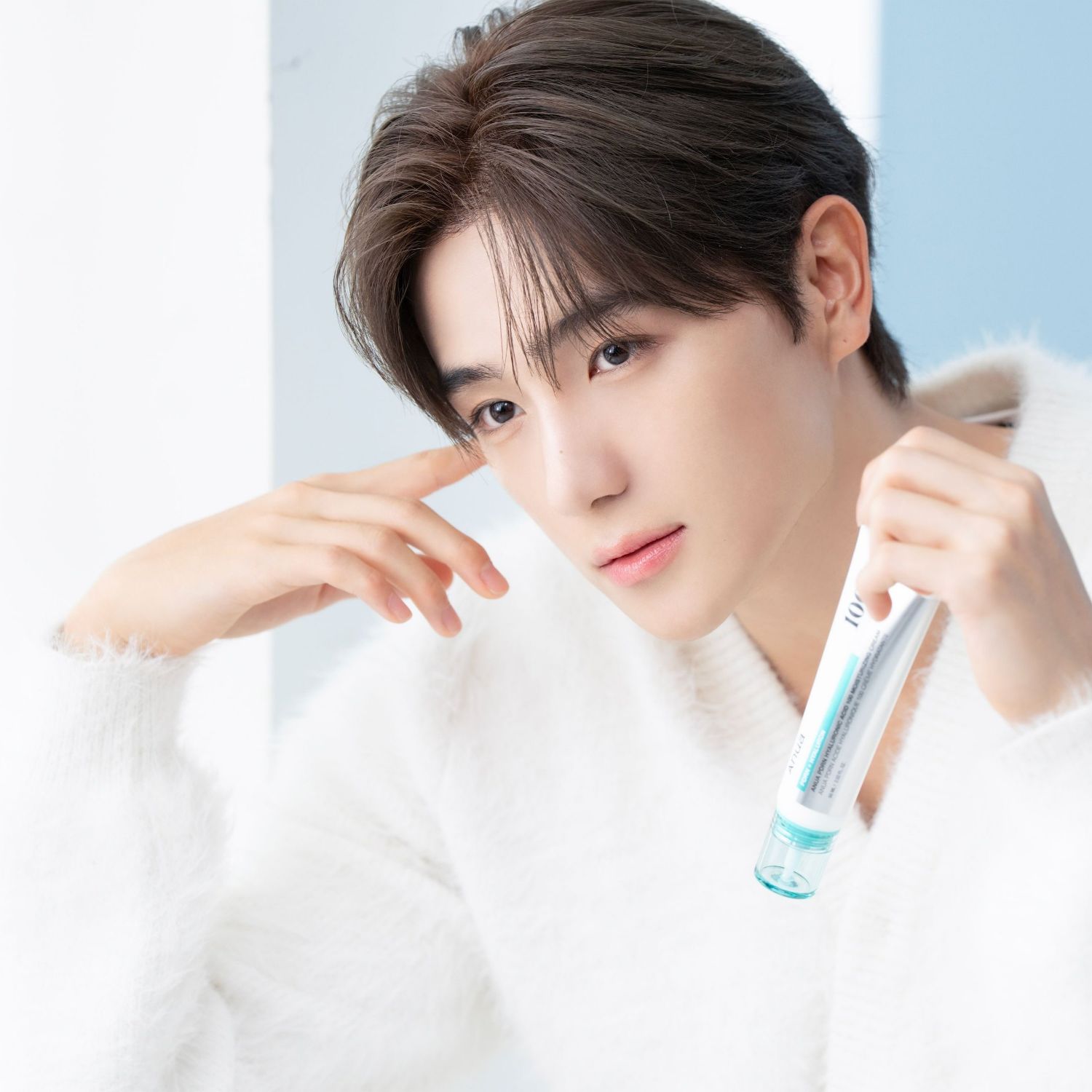 贤在 (THE BOYZ)粉丝拍下的瞬间