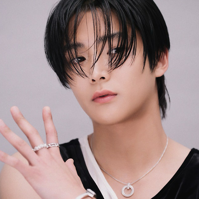 Latest photo of Rowoon