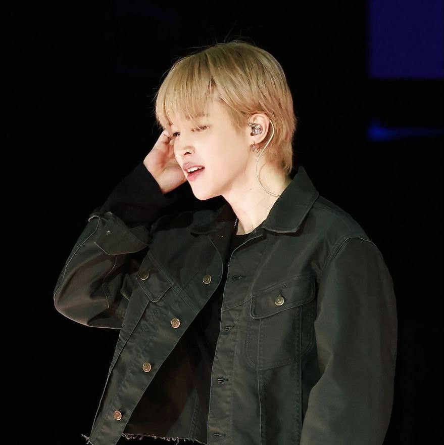 A moment captured by Jimin (BTS)'s fan