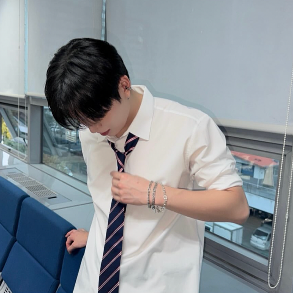 Behind-the-scenes cut of HEECHAN (DKB)