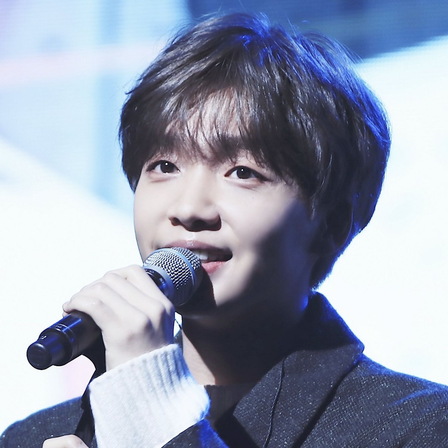Recent activity shot of Jeong Sewoon
