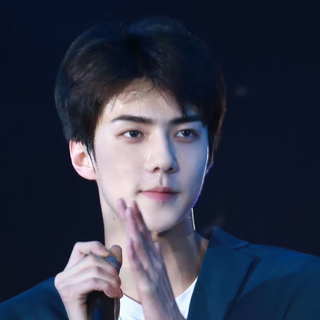 Behind-the-scenes cut of Sehun (EXO)