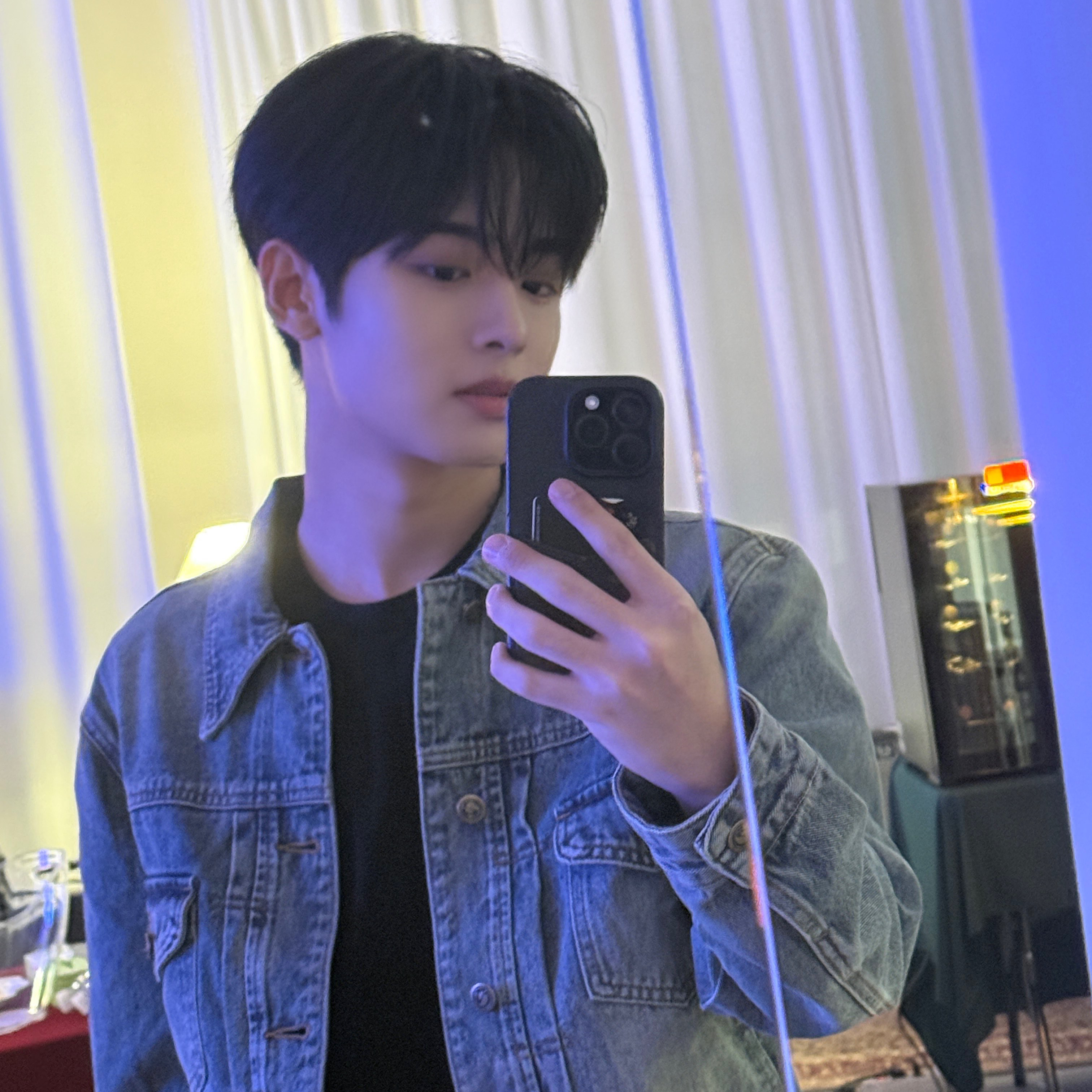 A moment captured by Woono (YOUNITE)'s fan