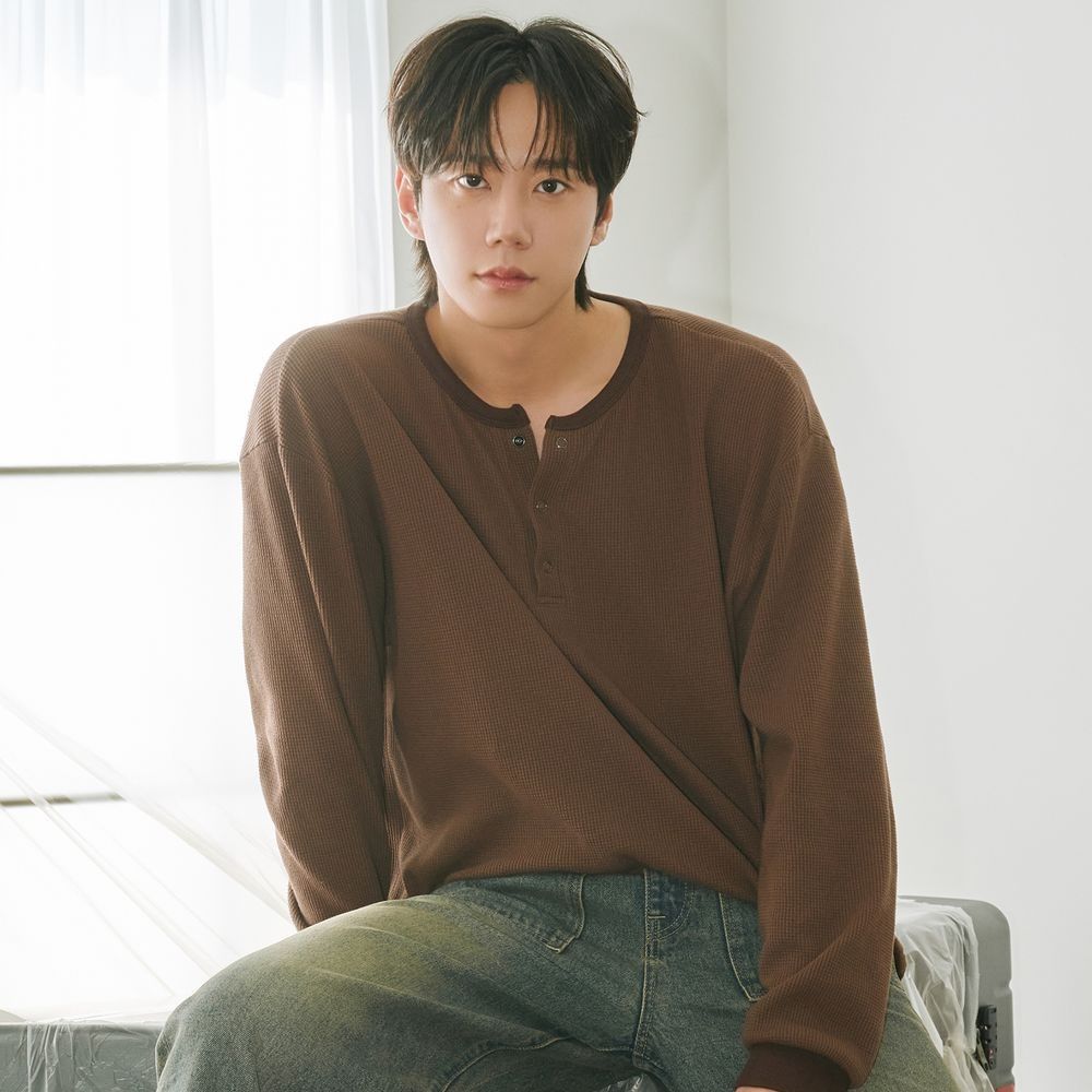 Recent activity shot of Lee Junyoung