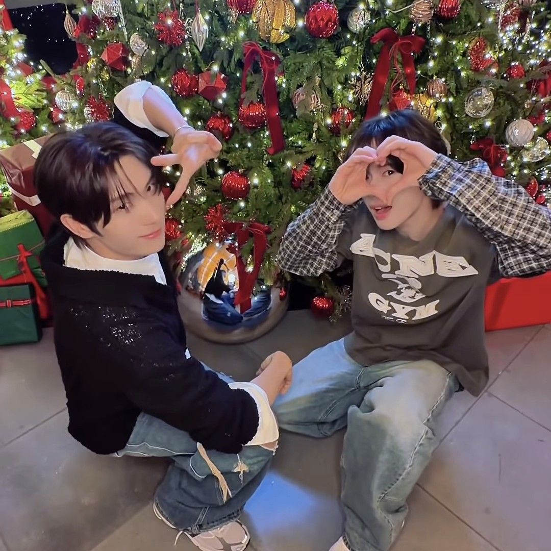 Behind-the-scenes cut of TWS