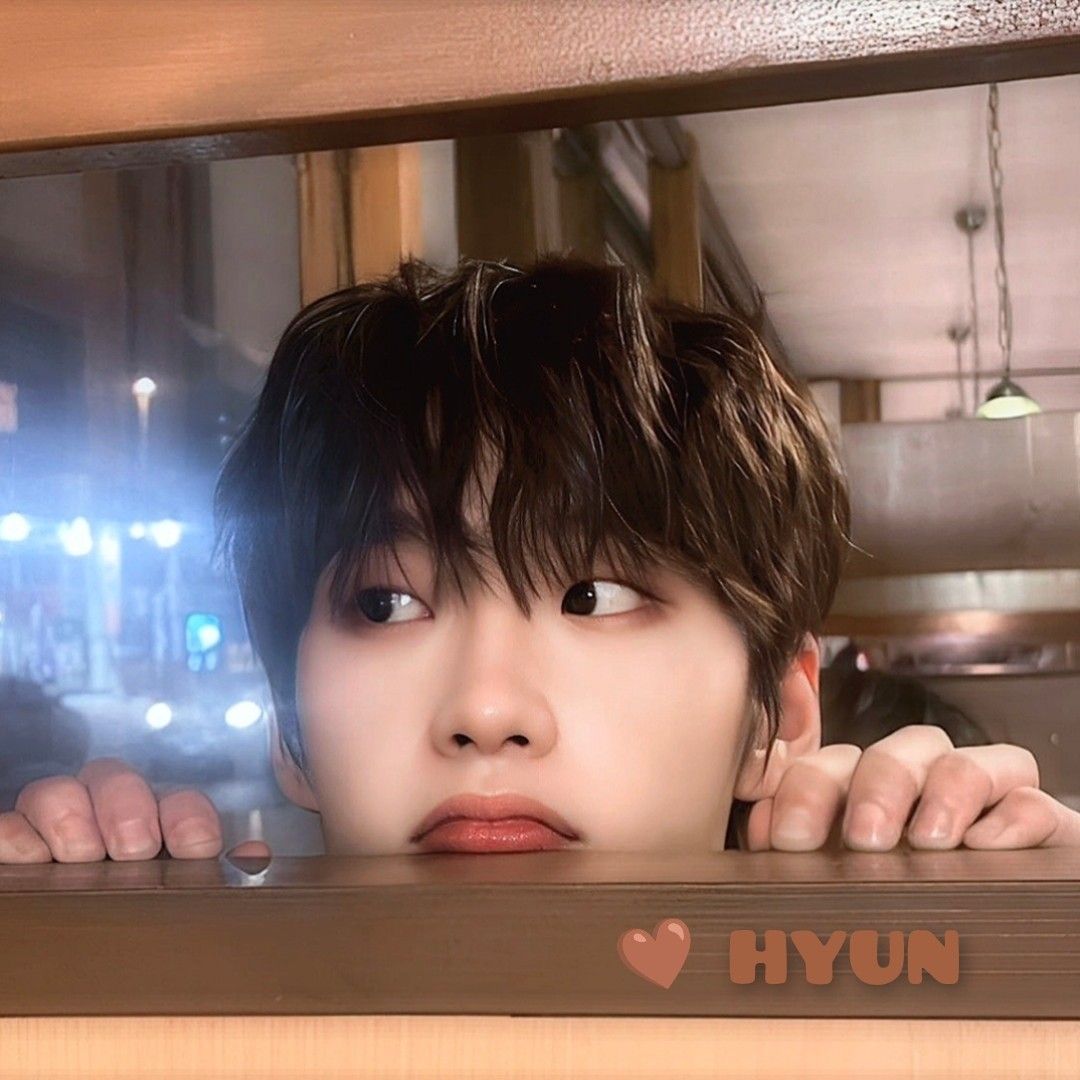 ヒョンの舞台裏ショット