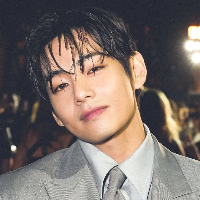 Recent activity shot of V (BTS)