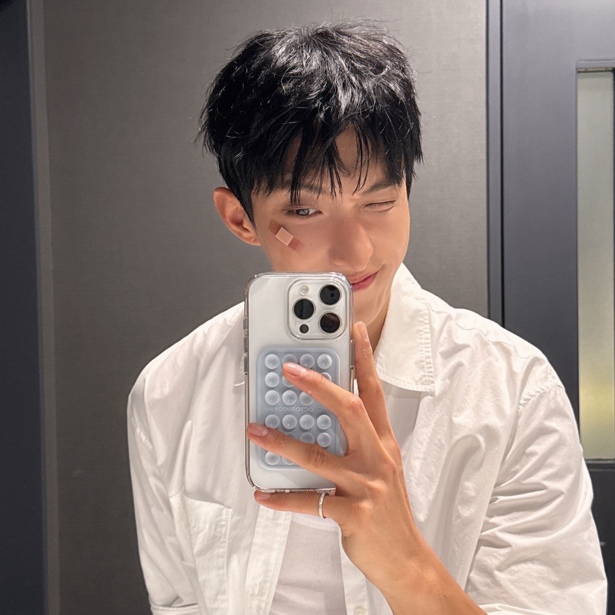 Behind-the-scenes cut of DK (SEVENTEEN)
