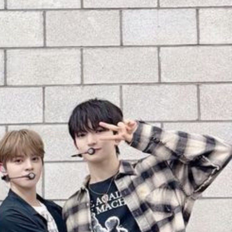 Behind-the-scenes cut of ARrC