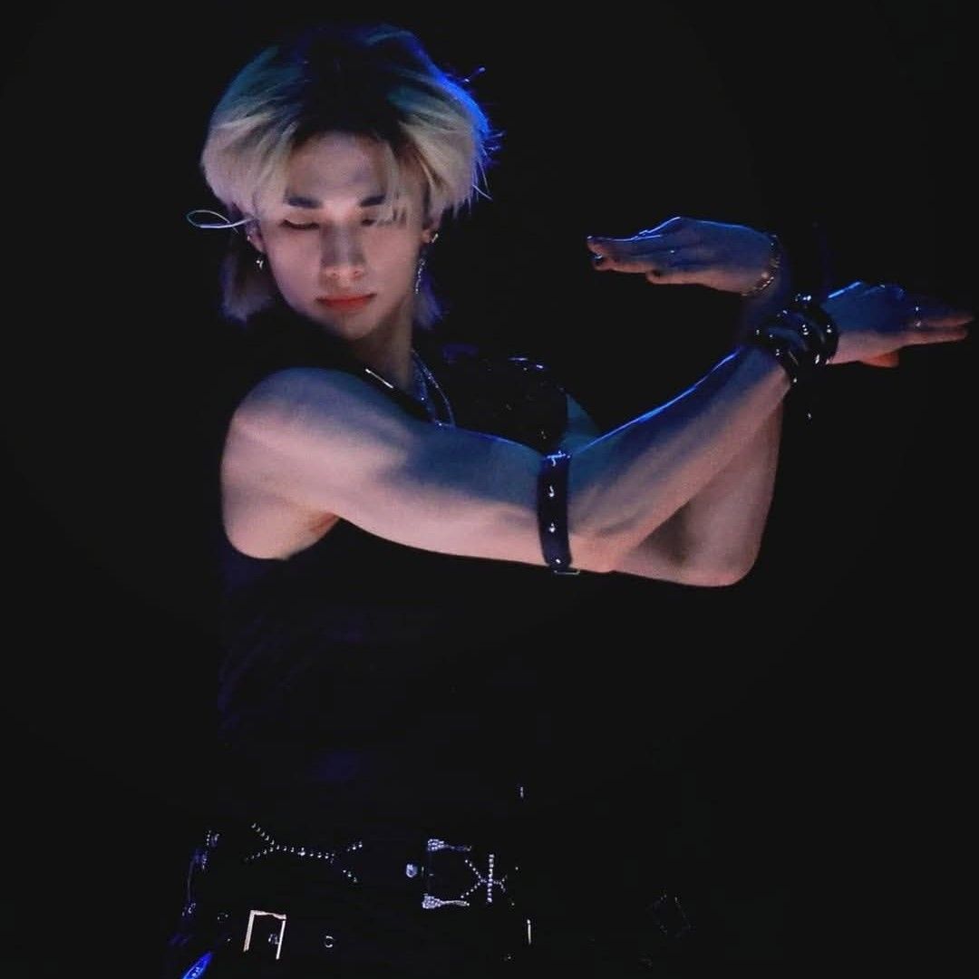 Behind-the-scenes cut of Hyunjin (Stray Kids)