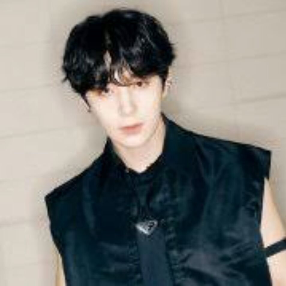 Latest photo of Y (GoldenChild)