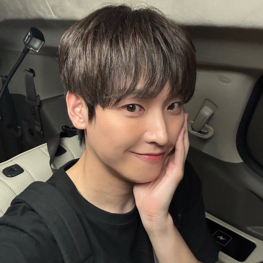 Behind-the-scenes cut of Inseong (SF9)
