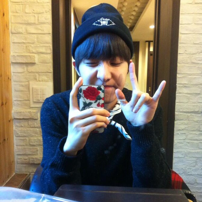 Momen yang diabadikan oleh penggemar j-hope (BTS)