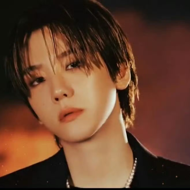 Behind-the-scenes cut of Baekhyun (EXO)