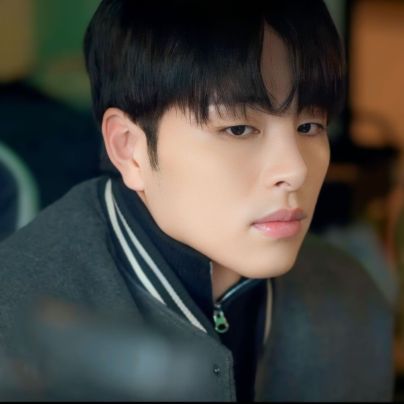 Latest photo of JU-NE (iKON)