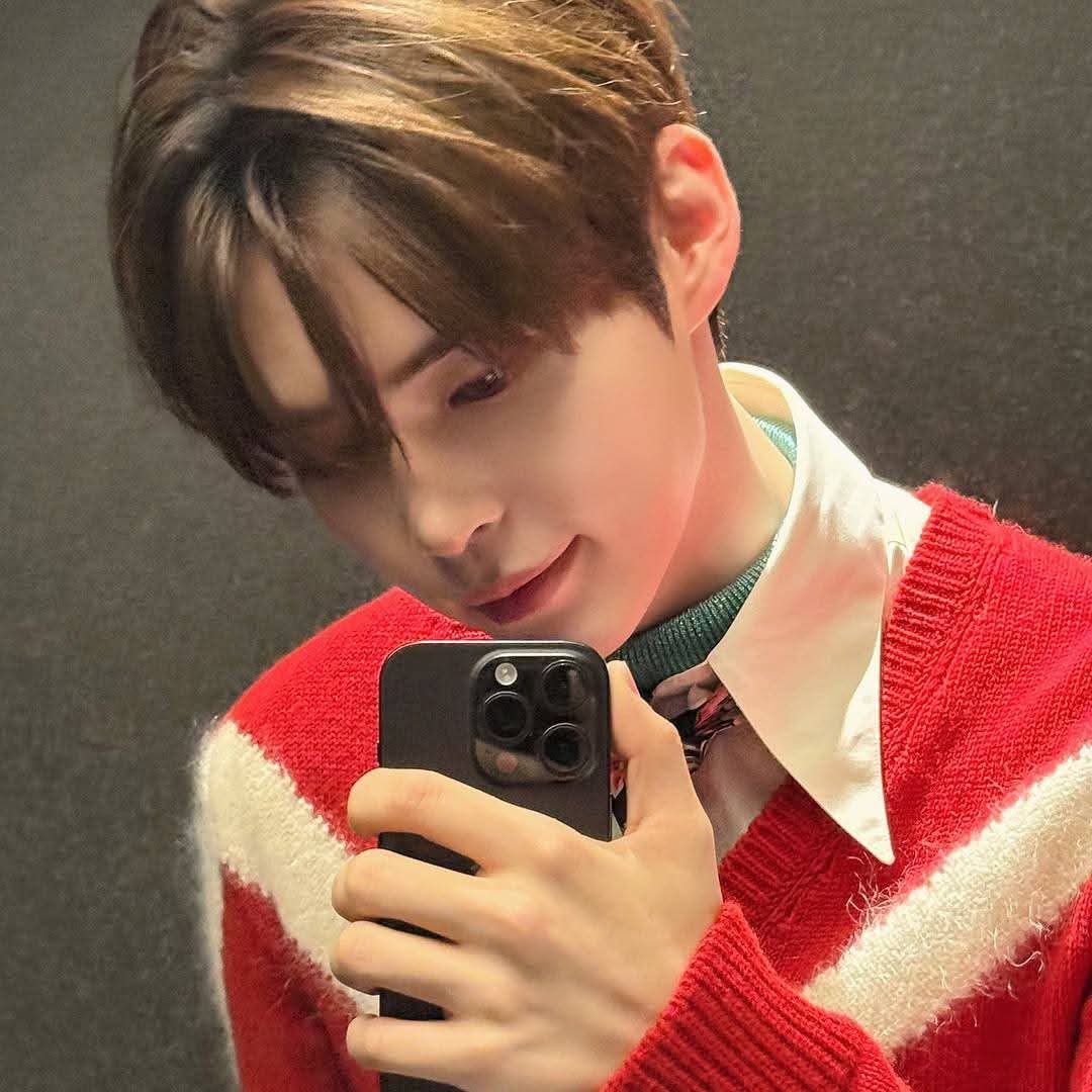 Behind-the-scenes cut of Sung Hanbin (ZEROBASEONE)