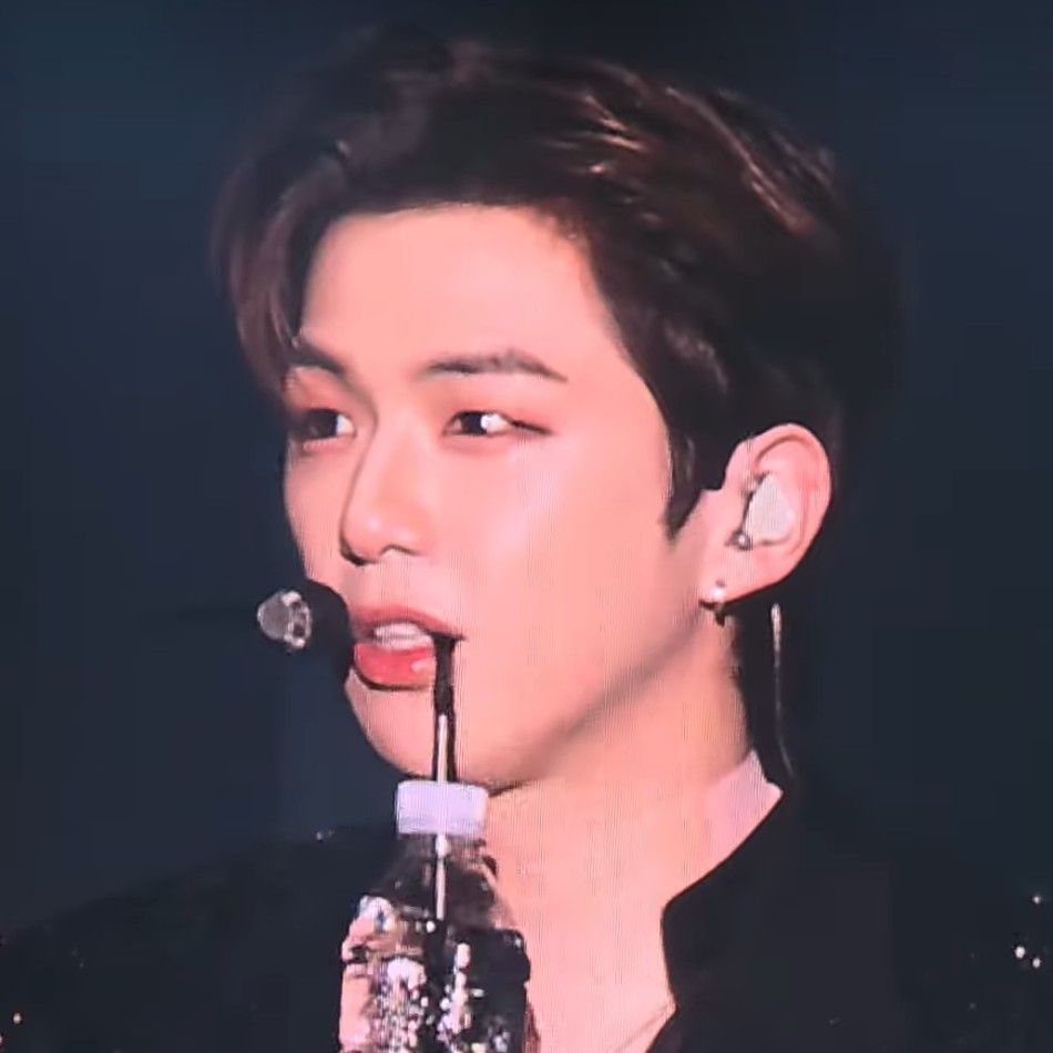 강다니엘 최근 활동샷