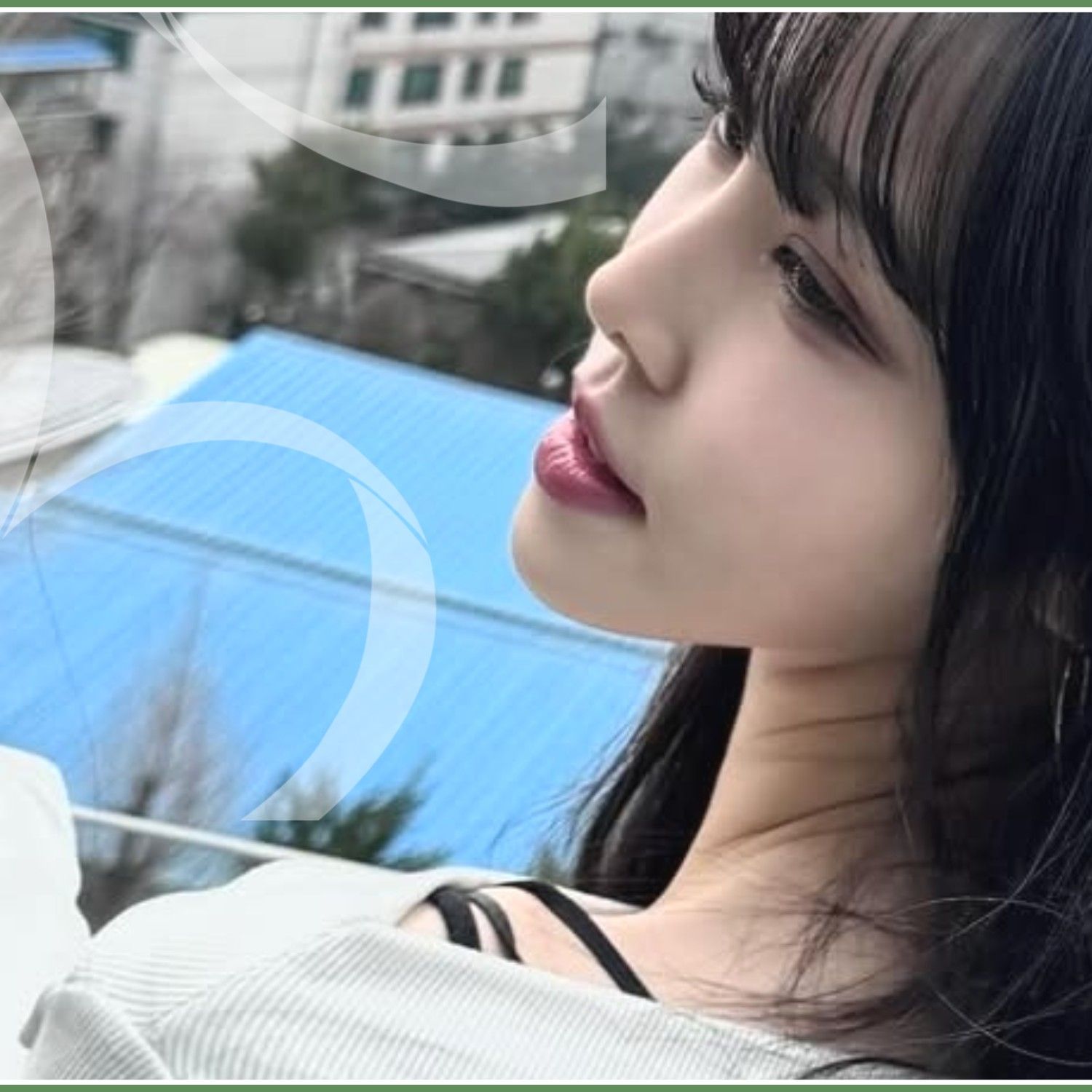 Recent activity shot of Yuju (GFRIEND)