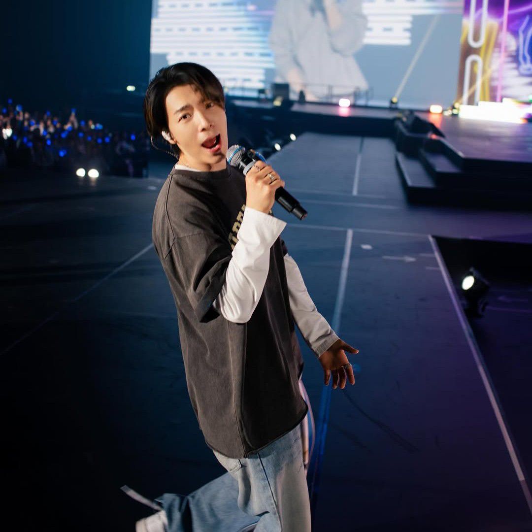 Behind-the-scenes cut of Donghae (Super Junior)