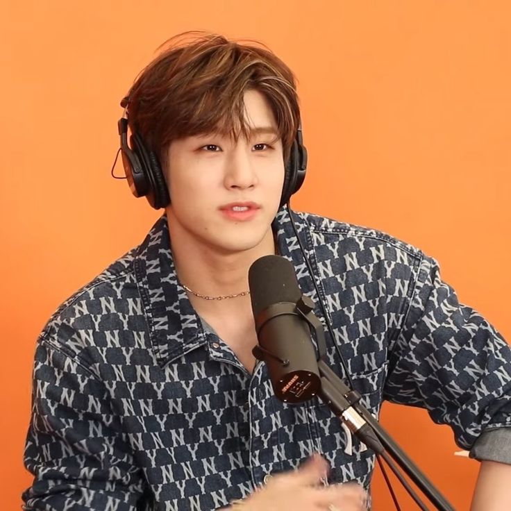 Jinjin (ASTRO)的最新照片